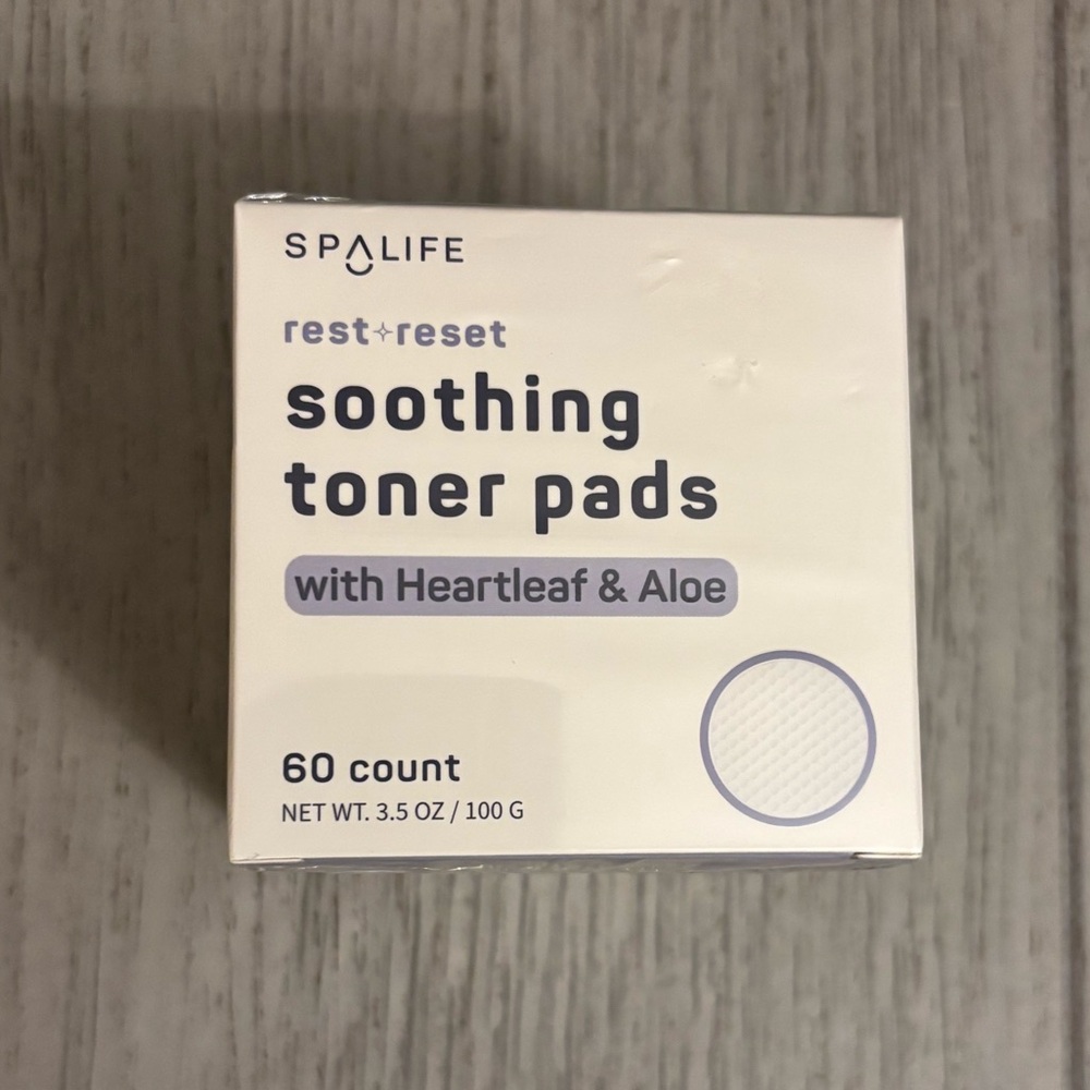 Spalife rest and reset soothing toner pads. Brand new and sealed.